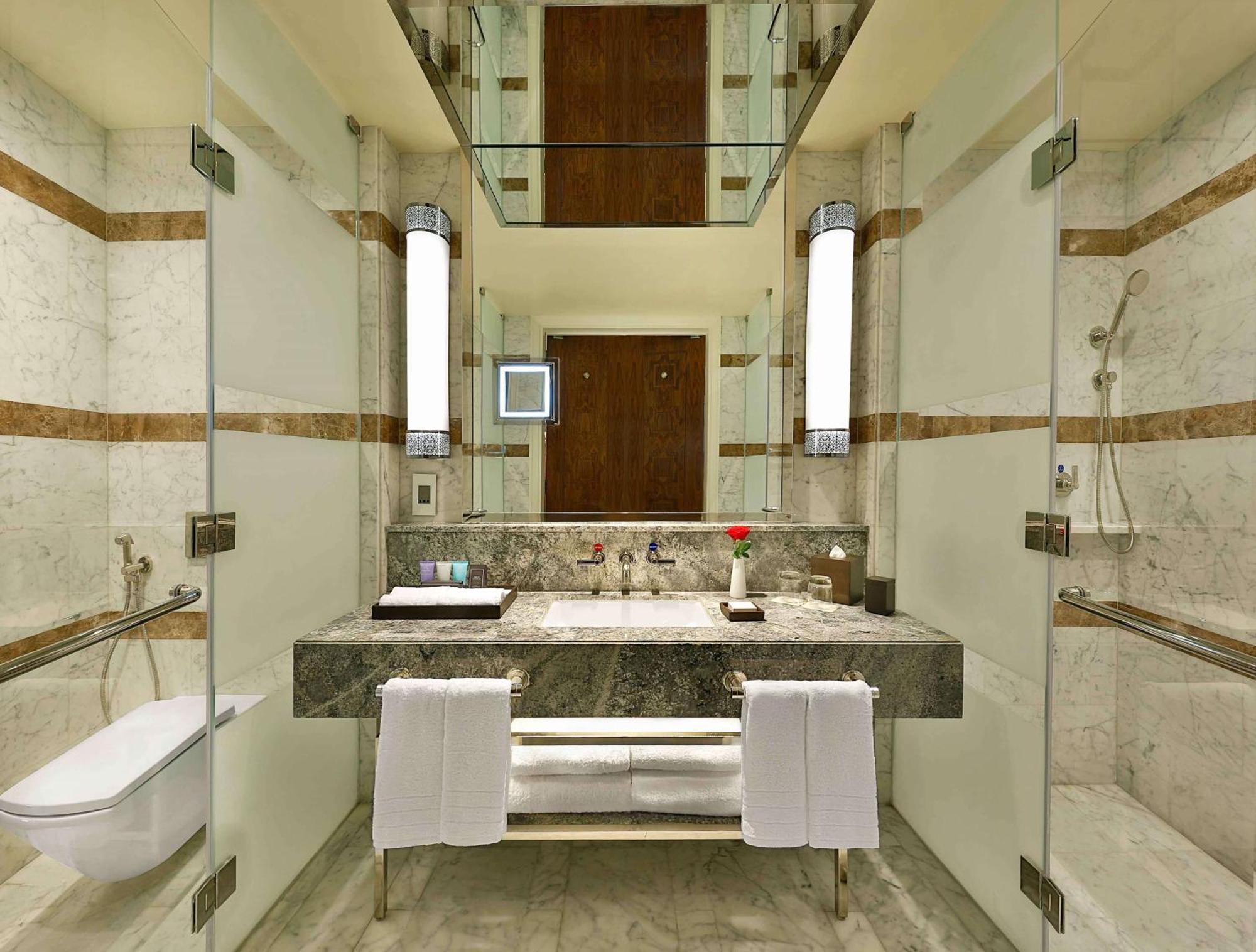 Conrad Jabal Omar Makkah Mecca Exterior foto Bathroom